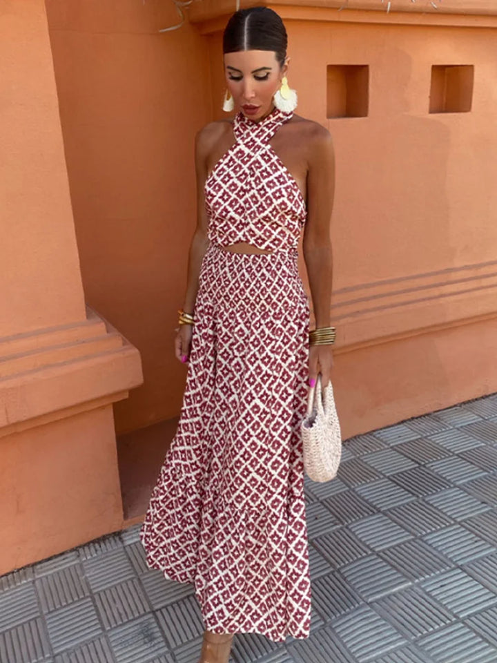 Emily - Elegant, Rynket Midikjole med Off-Shoulder Design