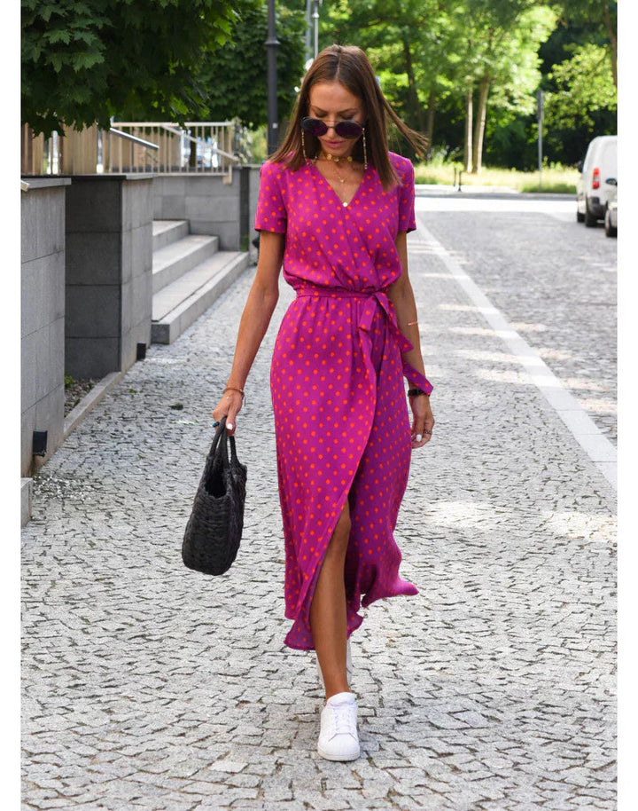 Suzanne - Elegant kjole med V-hals